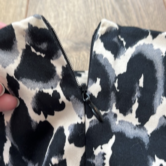 Mossimo slim animal print pencil skirt with pockets - Picture 4 of 5